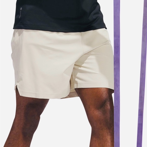 Adidas Axis Woven 6” Training Gym Shorts Chalk White HZ3342 Mens Size 2XL - Picture 5 of 10